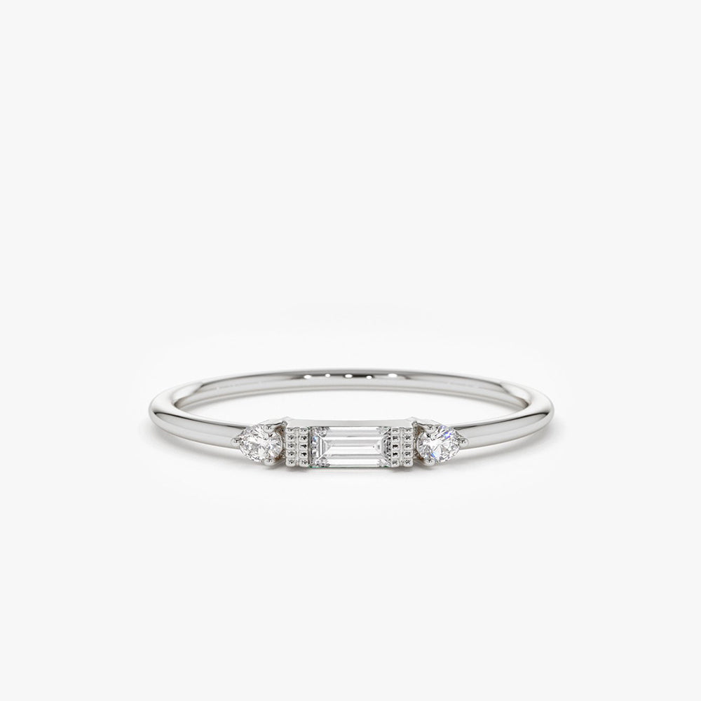 OBFJ1678 - 14k Gold Baguette and Round Diamond Ring 9