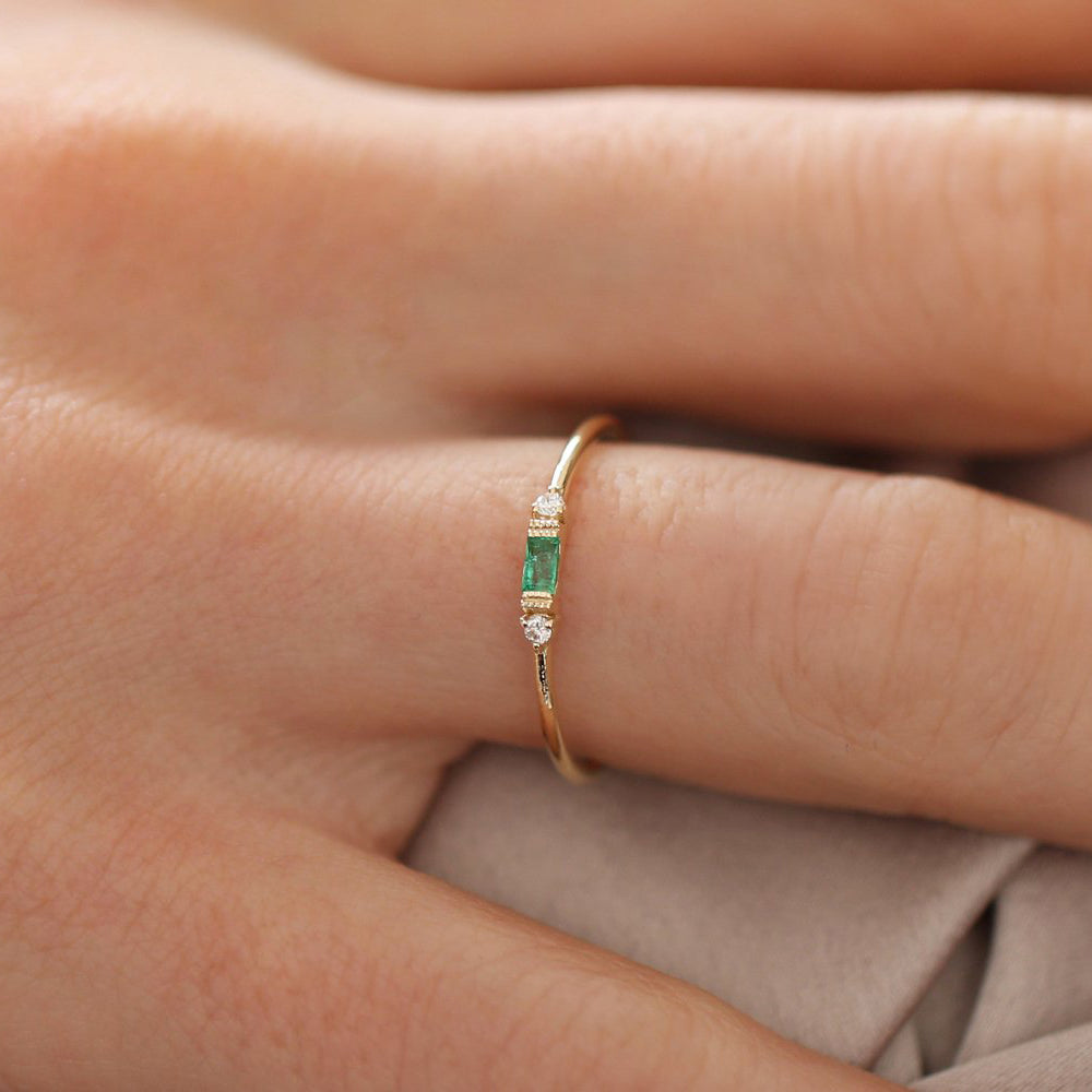 OBFJ1674 - 14k Baguette Emerald with Diamond Ring 2