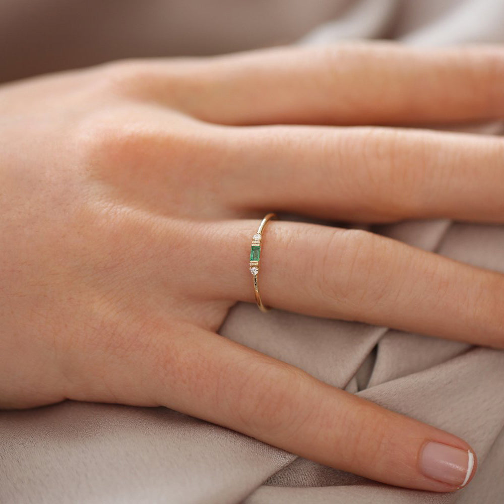OBFJ1674 - 14k Baguette Emerald with Diamond Ring 3