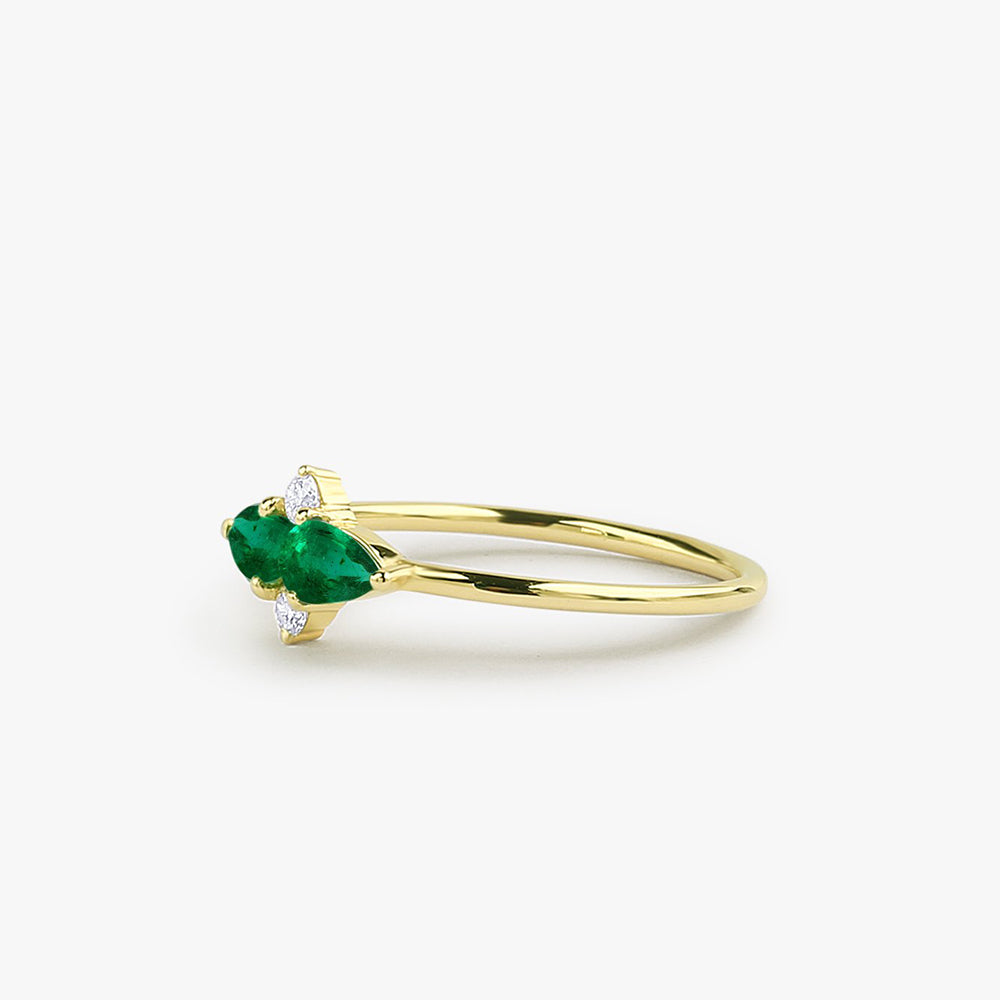 OBFJ1713 - 14K Gold Pear Shape Emerald and Diamond Cluster Ring 5