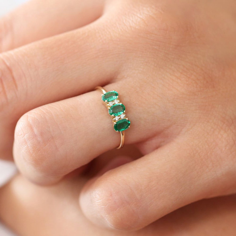OBFJ1704 - 14k Triple Oval Emerald Diamond Ring 3