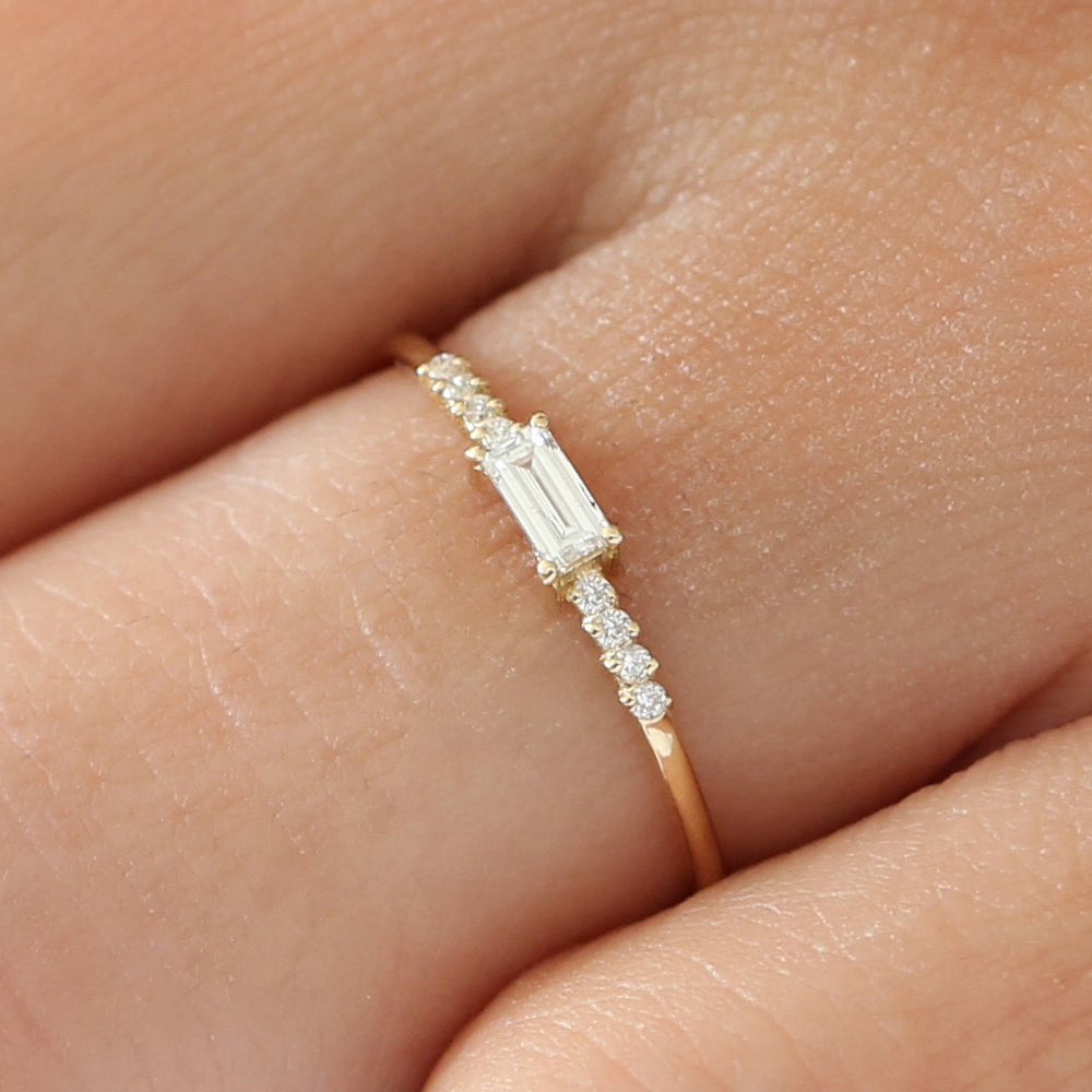 OBFJ1709 - 14K Gold Baguette & Round Diamond Engagement Ring 2