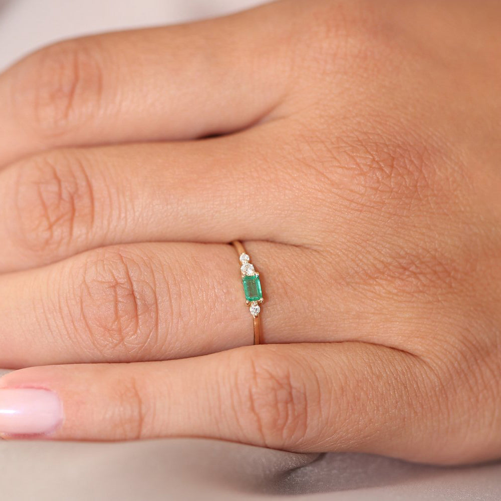 OBFJ1730 - 14k Gold Baguette Emerald Diamond Ring 3