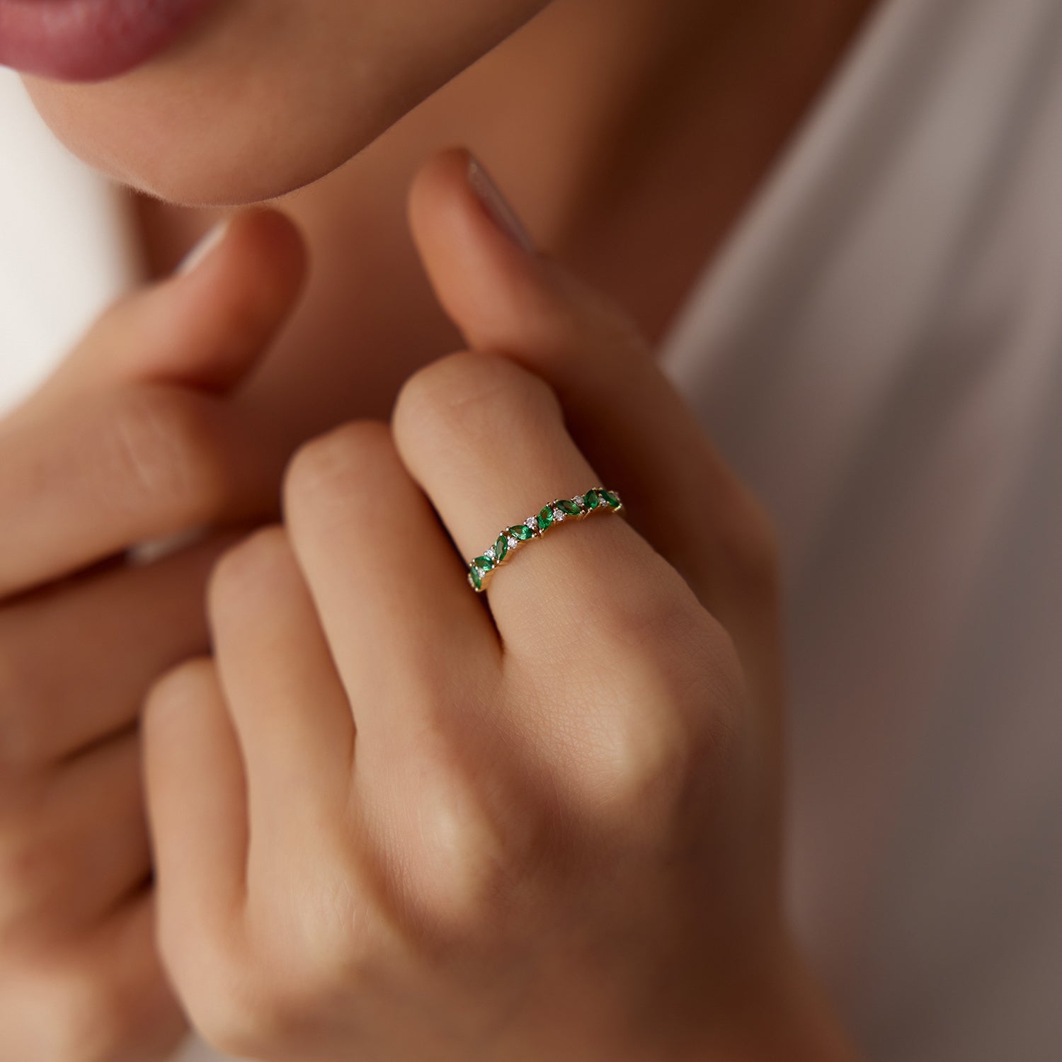 OBFJ1789 - 14k Slanted Emerald and Round Diamond Ring 2