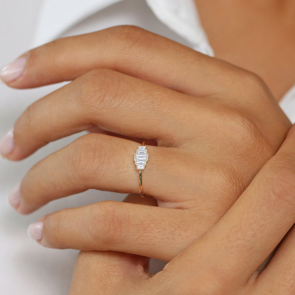 OBFJ1744 - 14K Gold Step Cut Baguette Diamond Ring 3