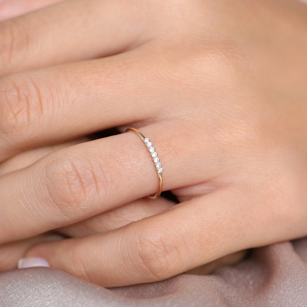 OBFJ1776 - 14k Gold 7 Stone Petite Diamond Wedding Band 2
