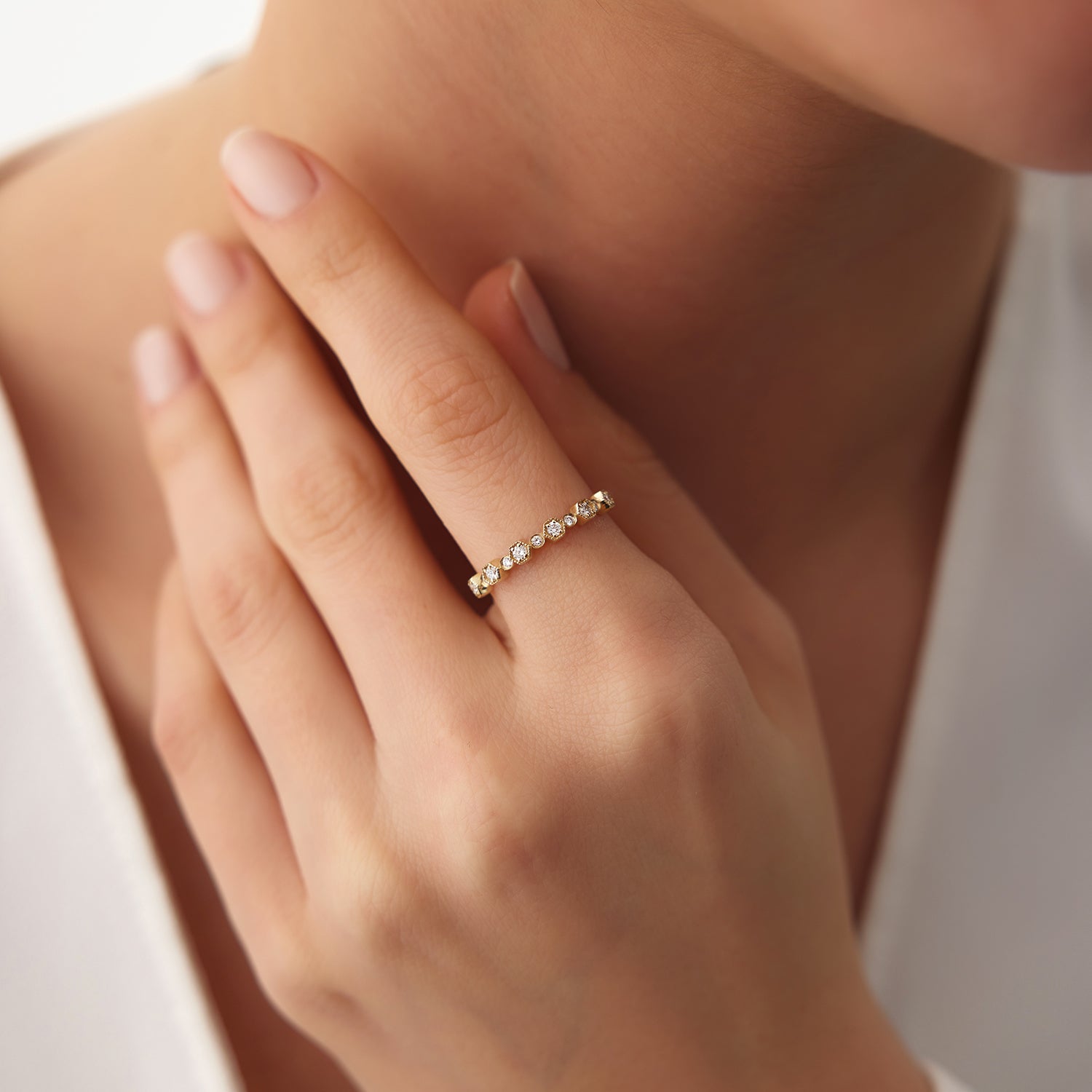 OBFJ1884 - 14K Gold Unique Diamond Anniversary Ring 4