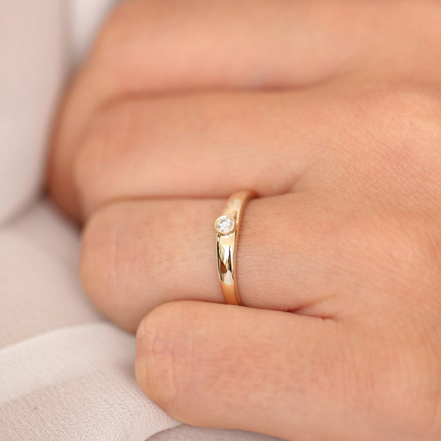 OBFJ1917 - 14k Dome Diamond Bezel Ring 4