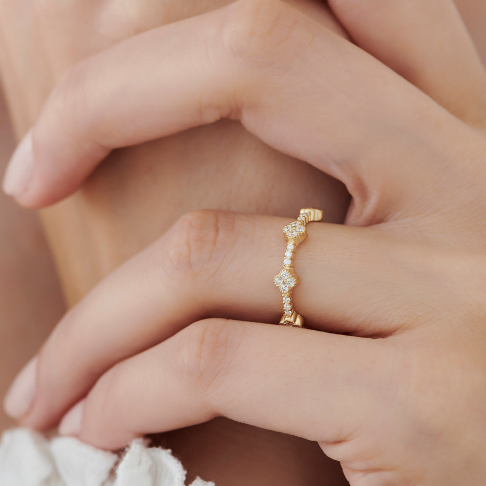 OBFJ1540 - 14k Full Eternity Clover Diamond Ring 2