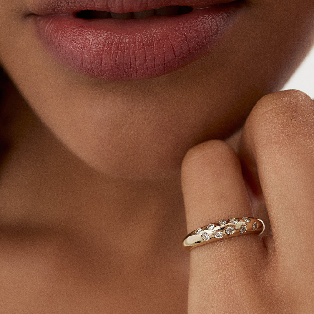 OBFJ1495 - 14k Dome Zig Zag Flush Diamond Ring 2