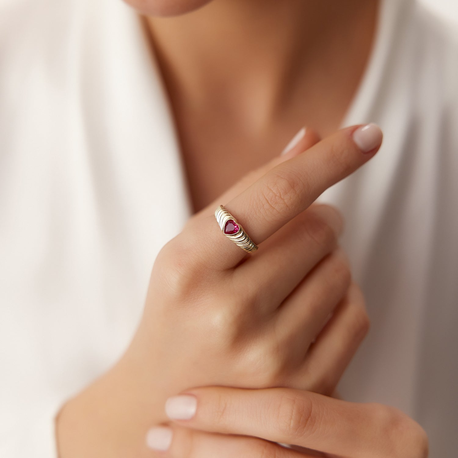 OBFJ1426 - 14k Heart Shape Garnet Beveled Ring 2