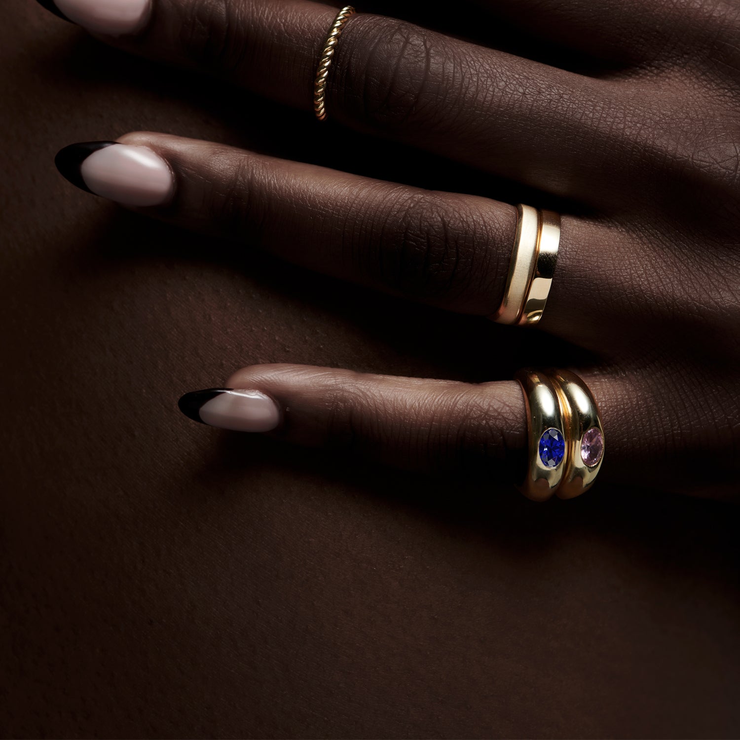 OBFJ1450 - 14k Flush Set Oval Sapphire Dome Ring 3