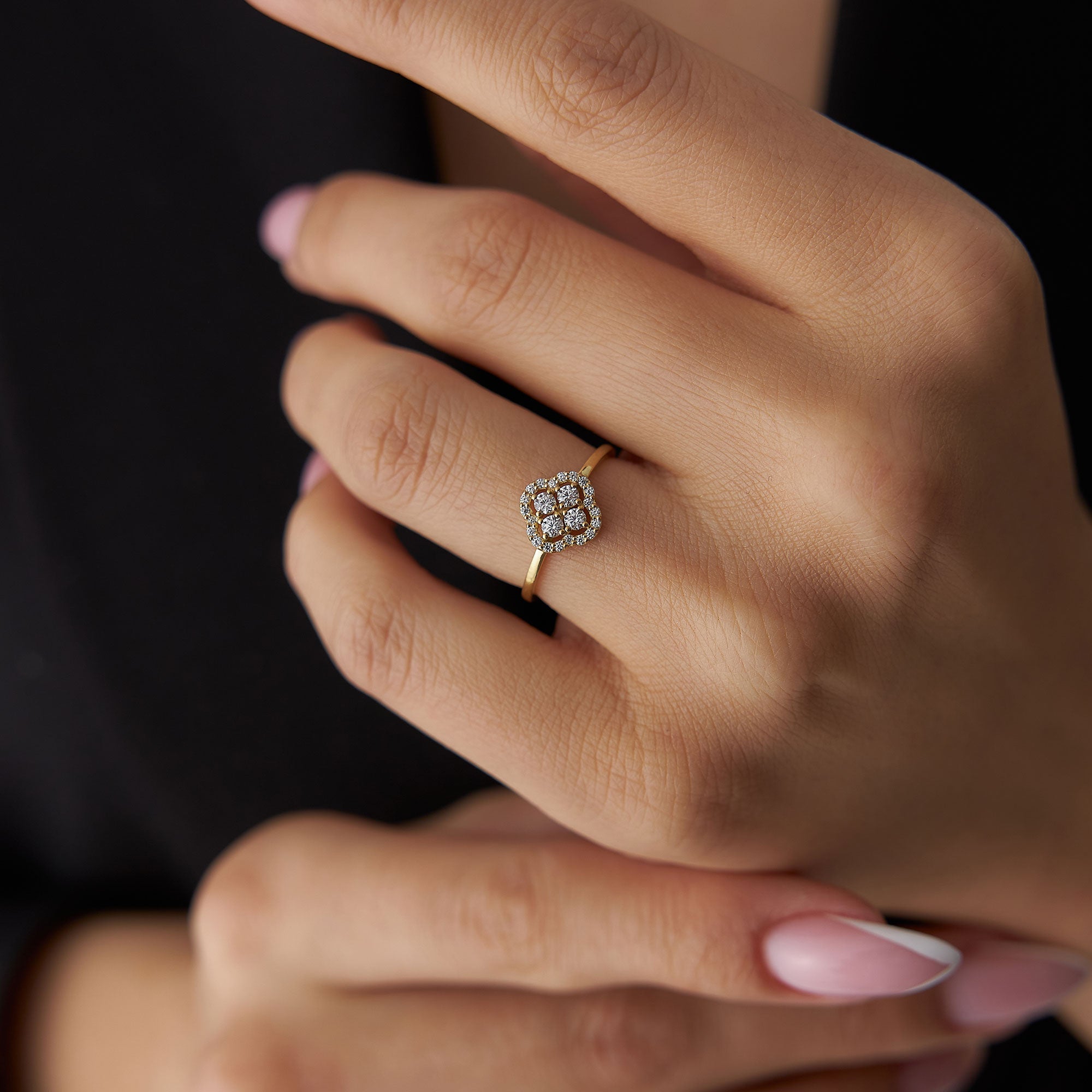 OBFJ1243 - 14k Clover Diamond Cluster Ring 2