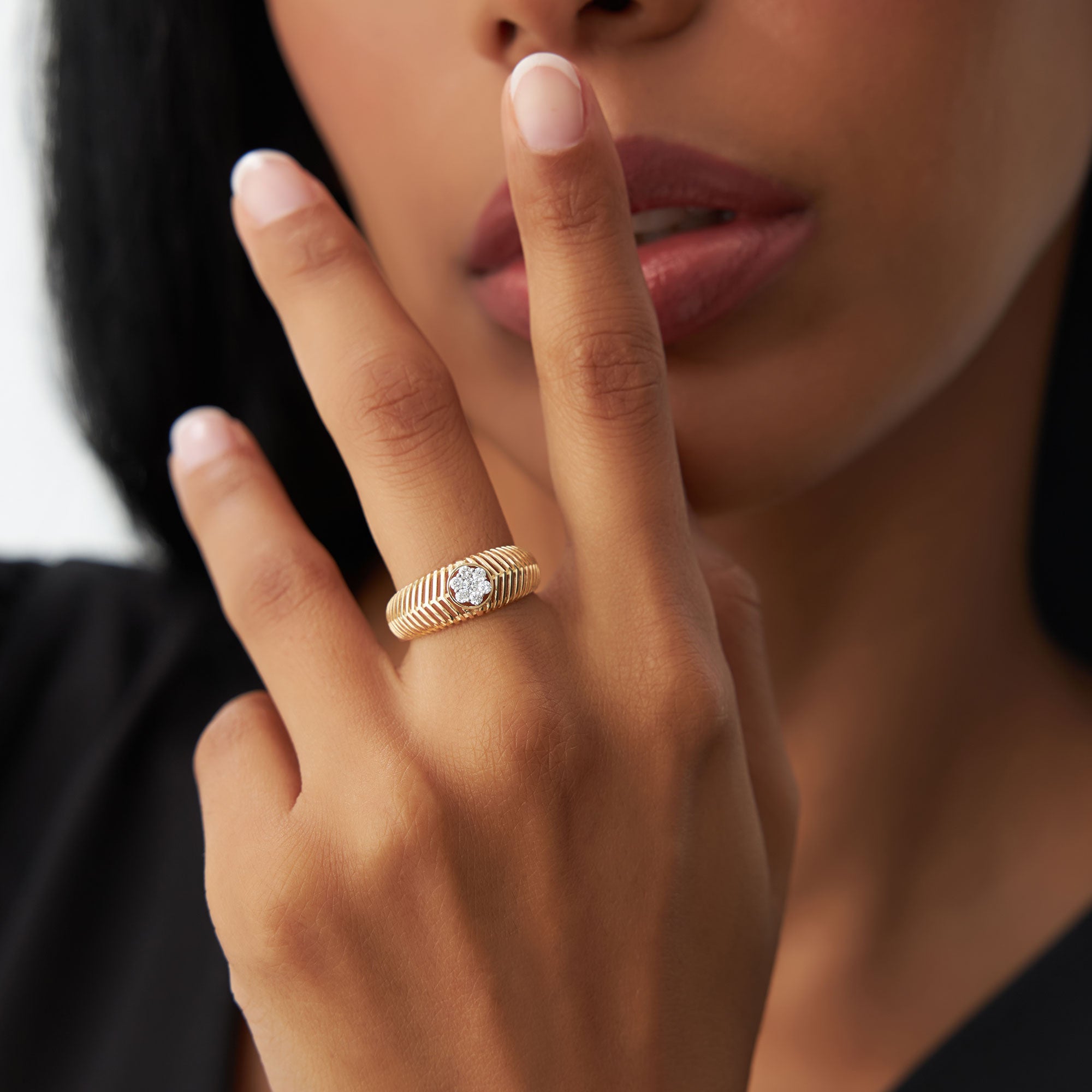 OBFJ1198 - 14k Unique Ribbed Illusion Setting Diamond Ring 2