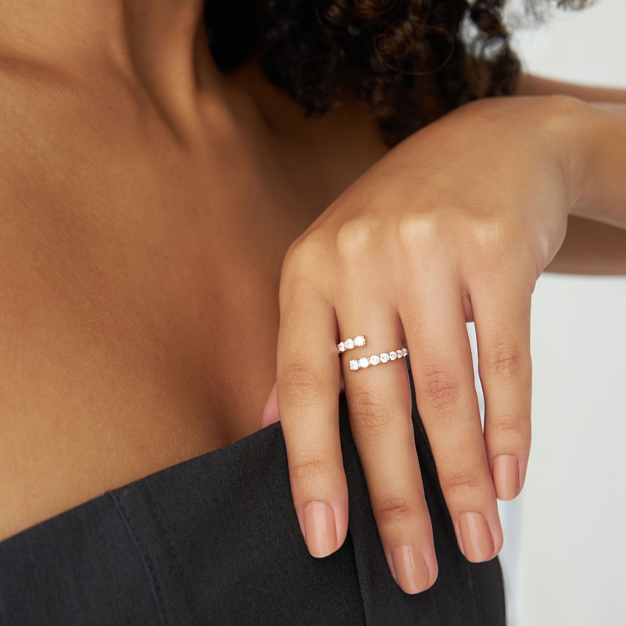 OBFJ1088 - 14k Cross Over Graduated Diamond Wrap Ring 5