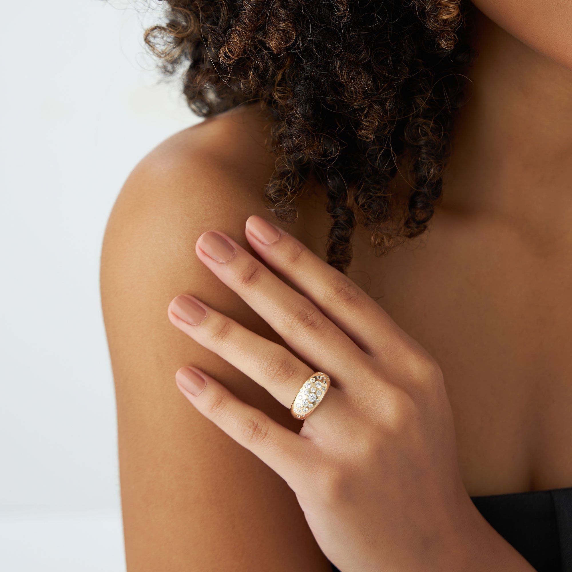 OBFJ1046 - 14k Gold Flush Setting Cluster Dome Ring 2