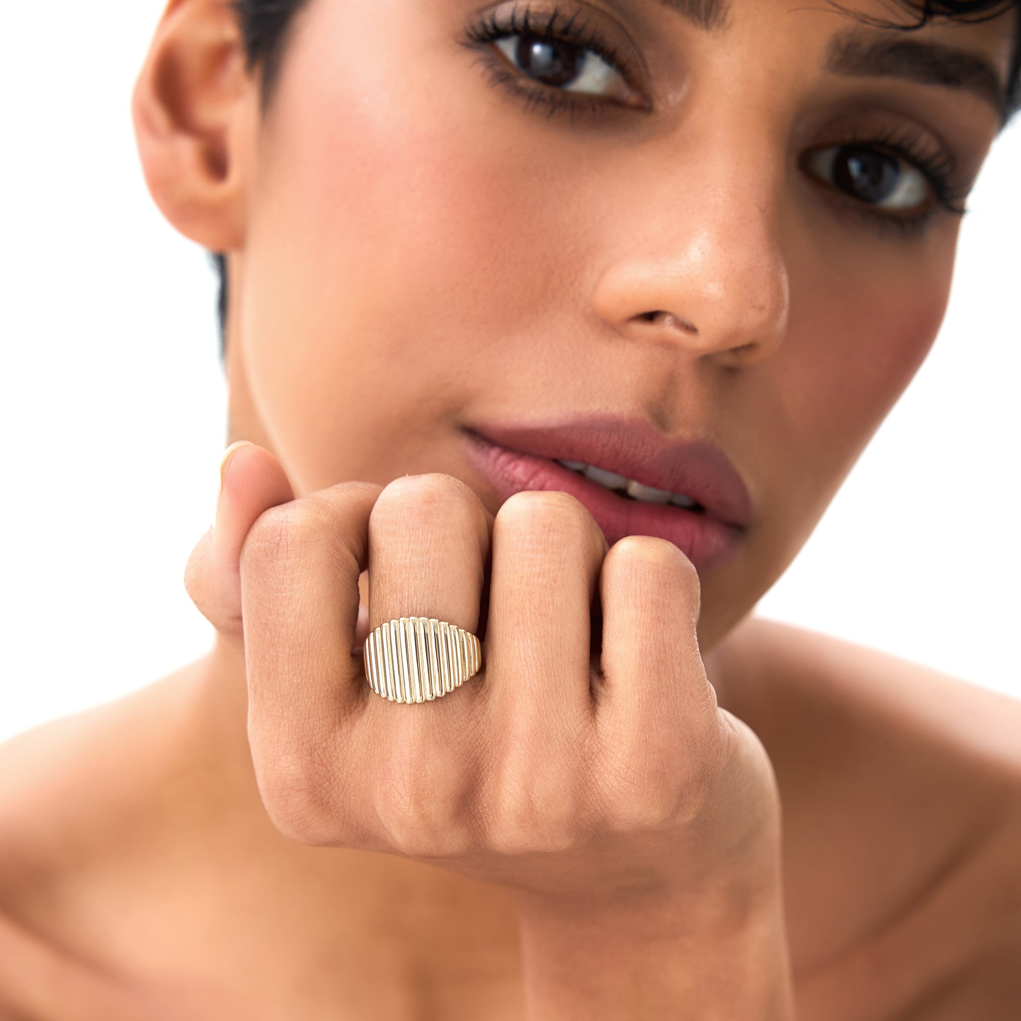 OBFJ0727 - 14k Gold Tapered Ribbed Statement Band 5