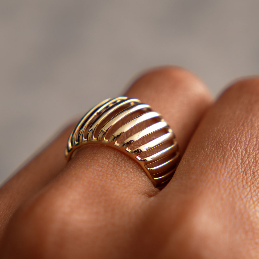 OBFJ0532 - 14k Gold Wide Cage Band Ring 2