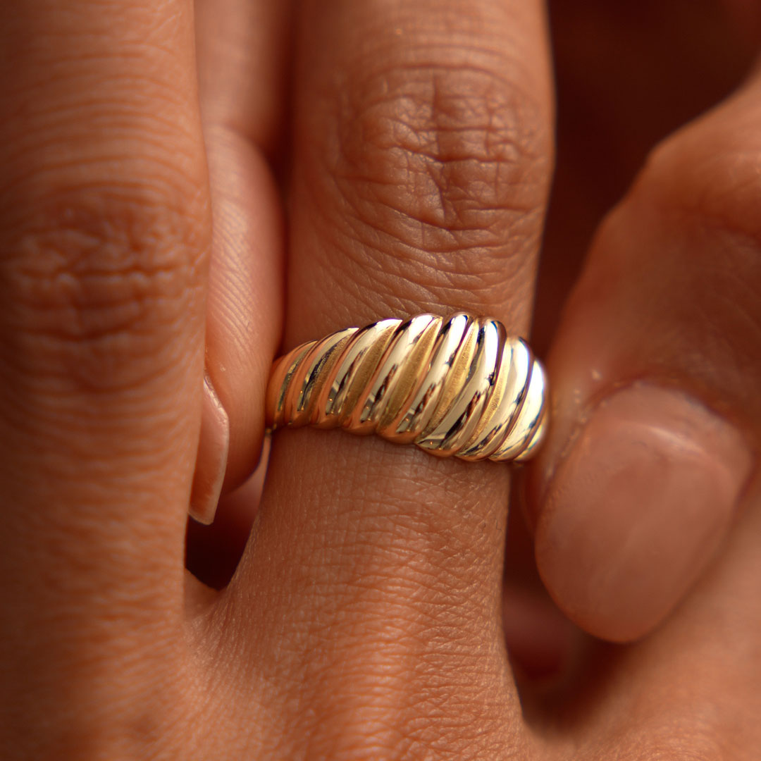 OBFJ0424 - 14k Gold Swirl Dome Bold Statement Ring 4