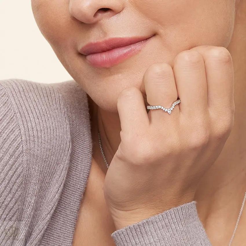 0.29CTW Luxe Lunette Diamond V Shape Wedding Band Ring - LR33 - Roselle Jewelry