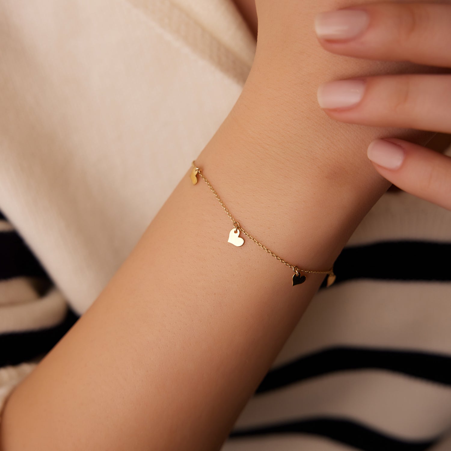OBFJ1910 - Solid Gold Dangle Heart Bracelet bracelets in selectable metal and diamond options - Roselle Jewelry view 2