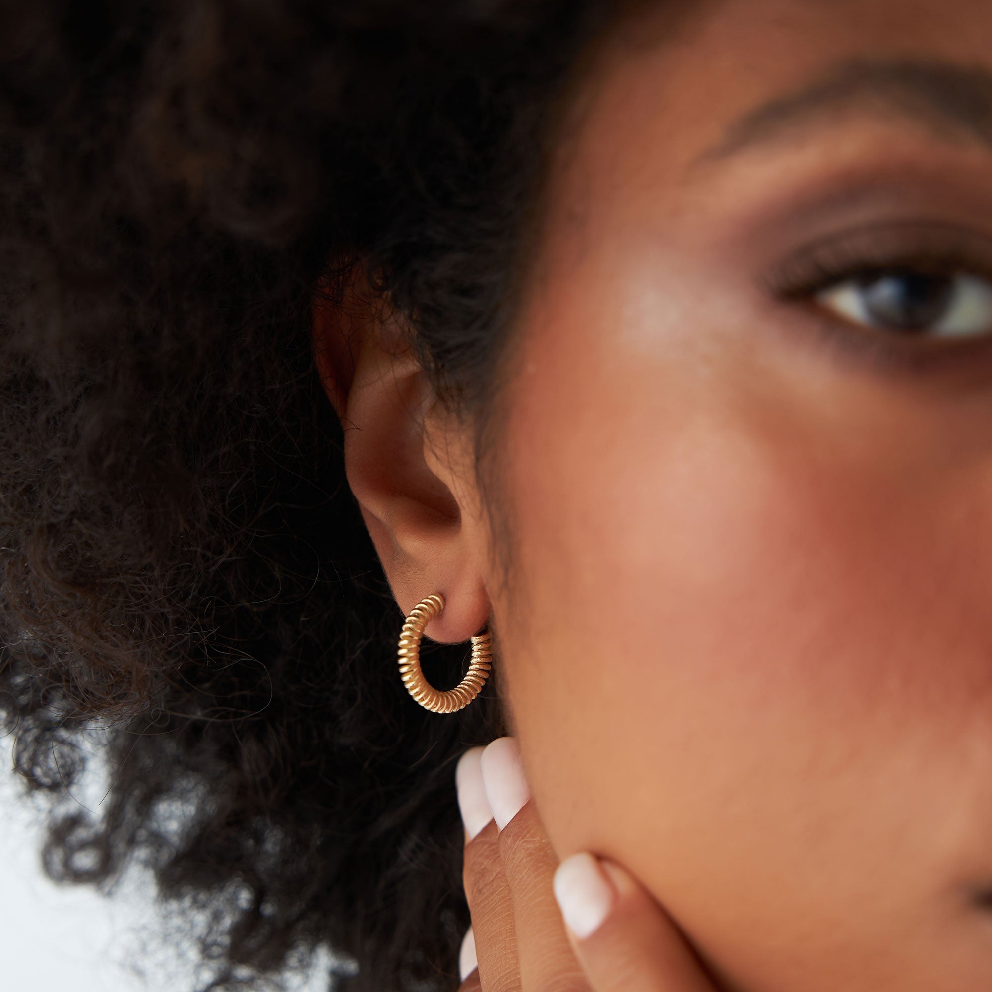 OBFJ1333 - 14k Unique Spiral C-Hoop Earring 5