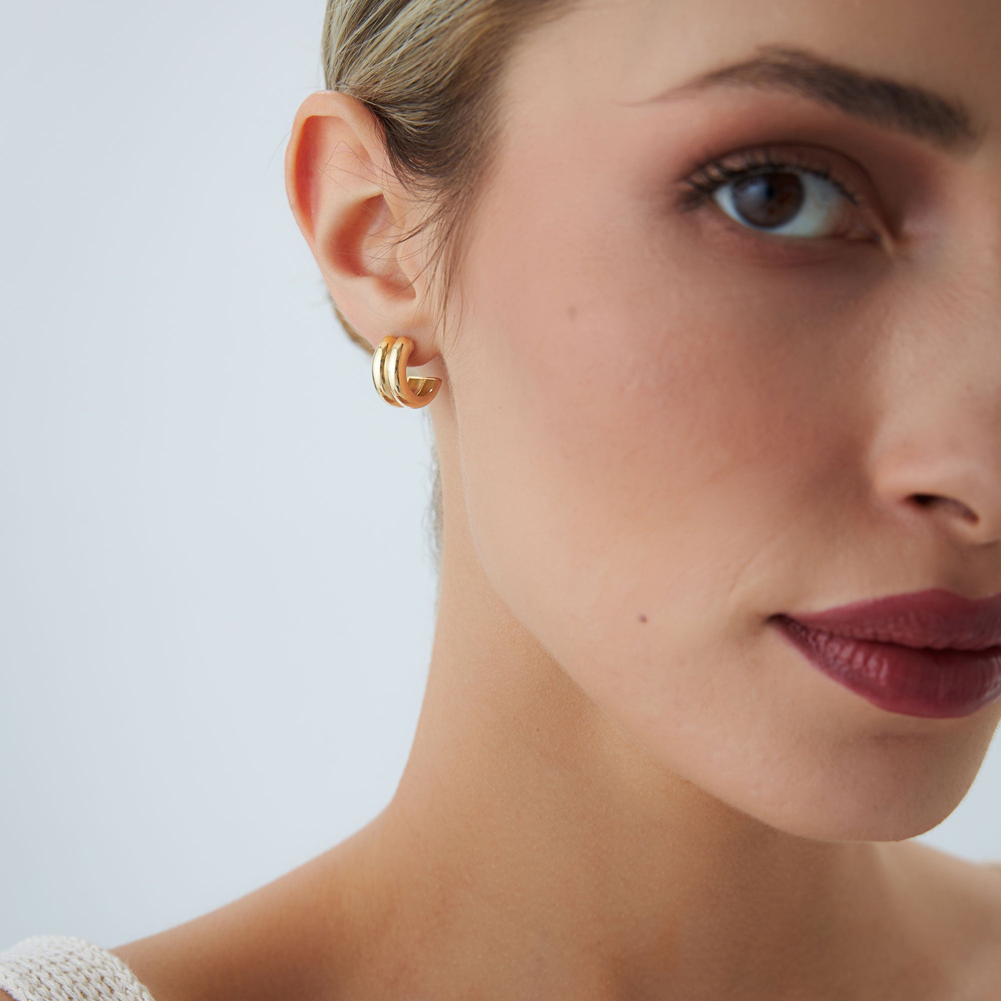 OBFJ1332 - 14k Solid Gold Twin C Hoops 4