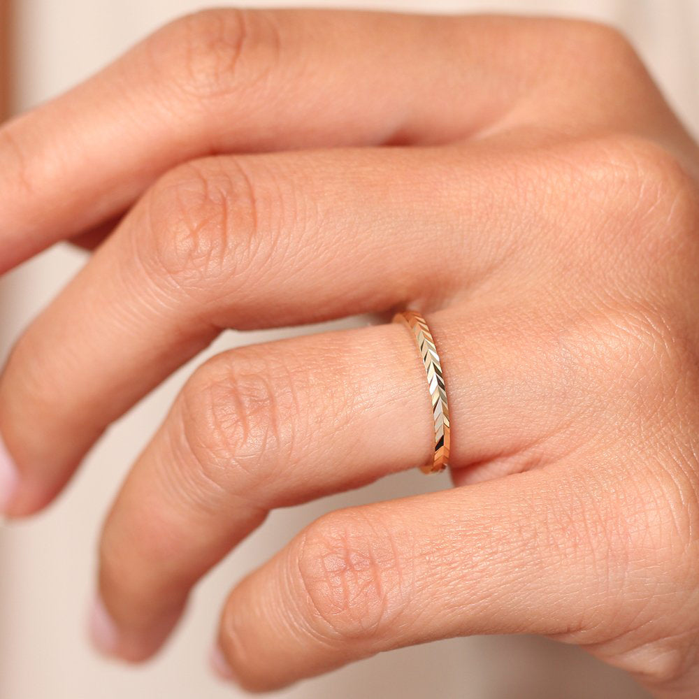 OBFJ1916 - 14K Gold Chevron Herringbone Eternity Cut Ring 2
