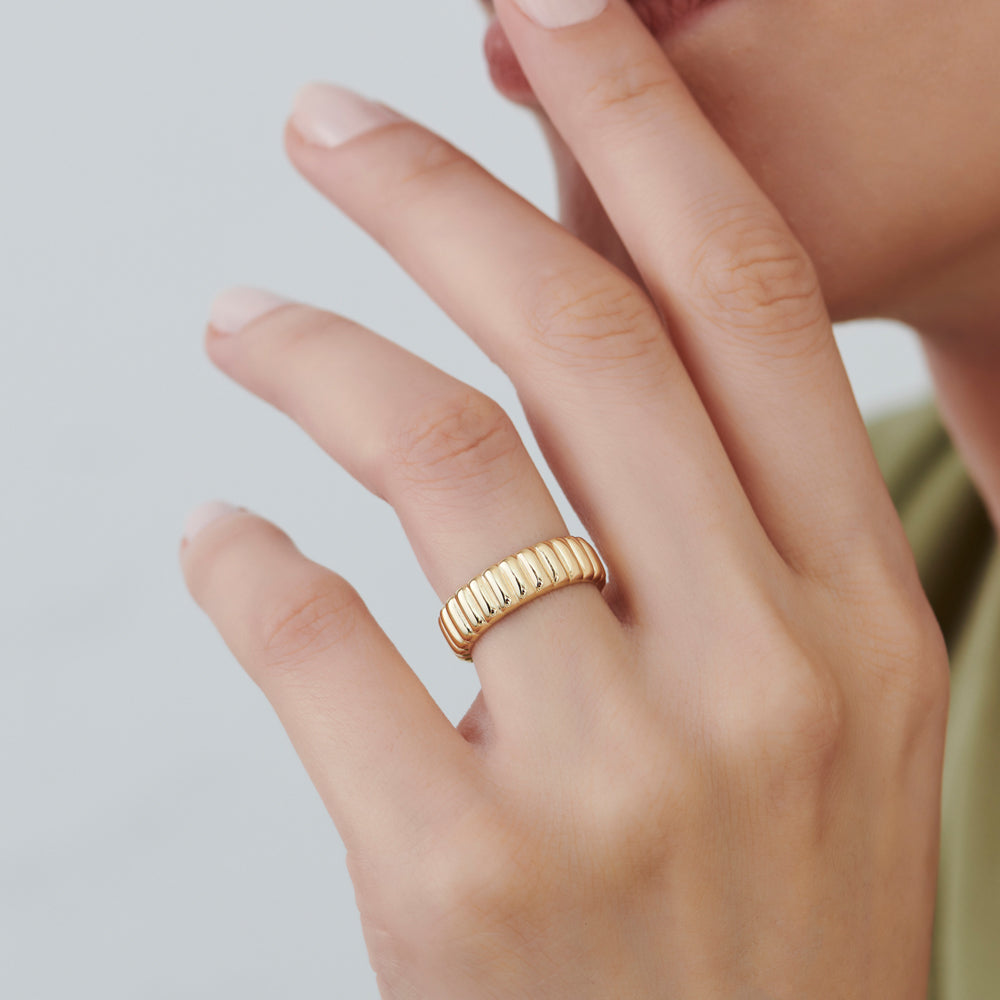 OBFJ1546 - 14k Iconic Dome Bold Statement Ring 2