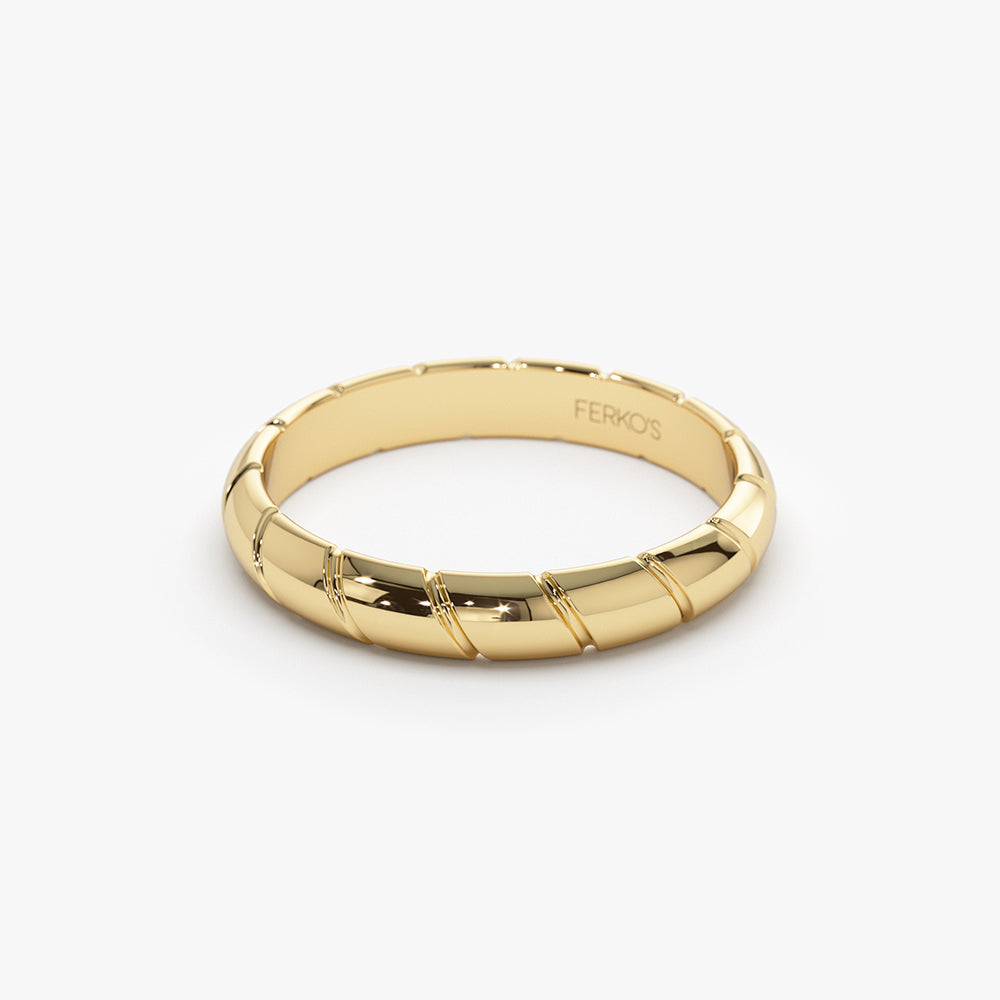 OBFJ1499 - 14k 3MM Unique Diagonal Cut Design Gold Ring 7