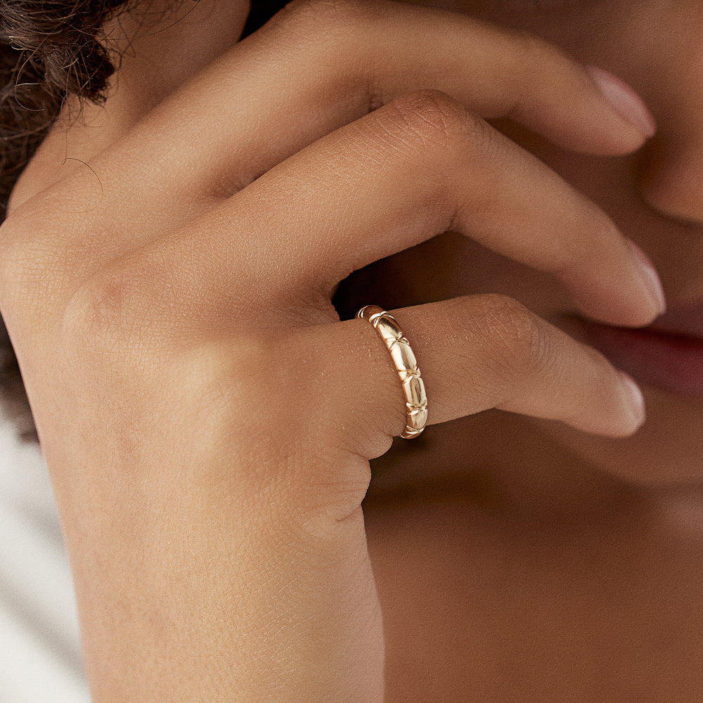 OBFJ1486 - 14k 3MM Unique X Cut Design Gold Wedding Ring 4