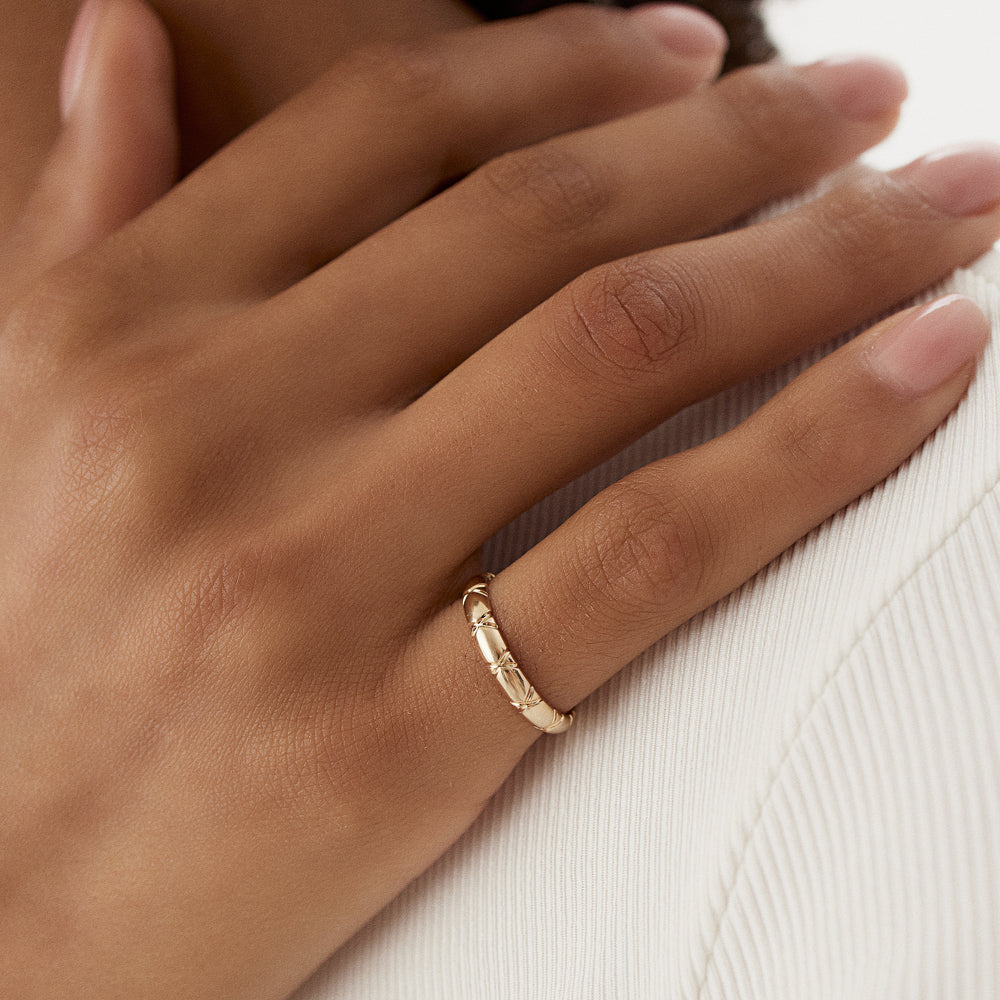 OBFJ1486 - 14k 3MM Unique X Cut Design Gold Wedding Ring 3