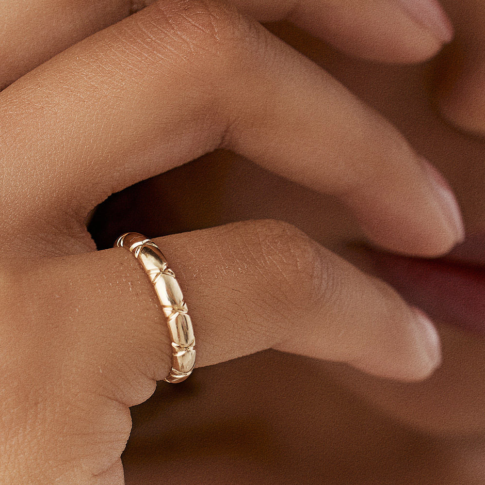 OBFJ1486 - 14k 3MM Unique X Cut Design Gold Wedding Ring 2