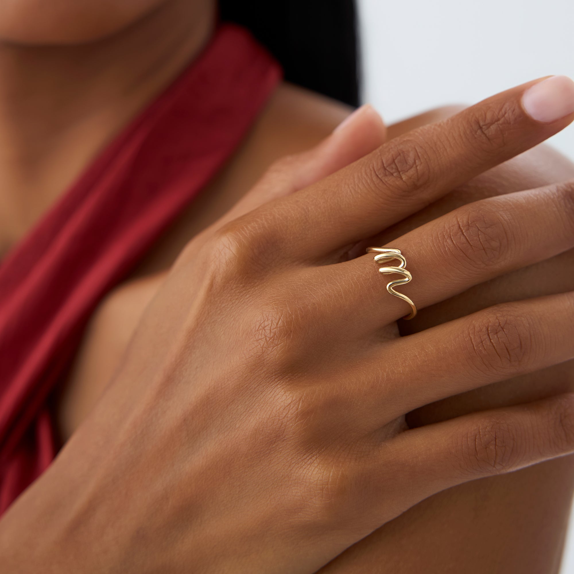 OBFJ0987 - 14K Minimalist Wire Letter Ring 5