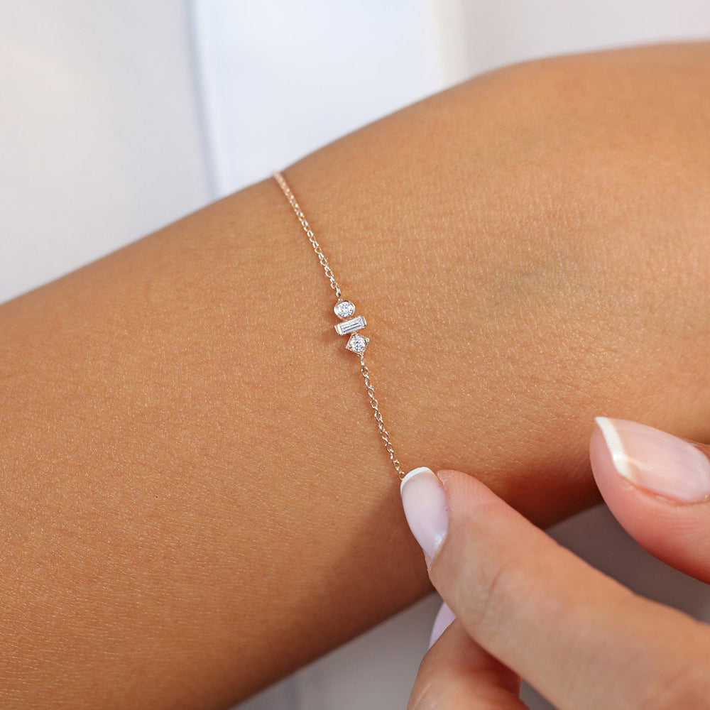 OBFJ1722 - 14K Gold Baguette and Round Diamond Mix Bracelet 3