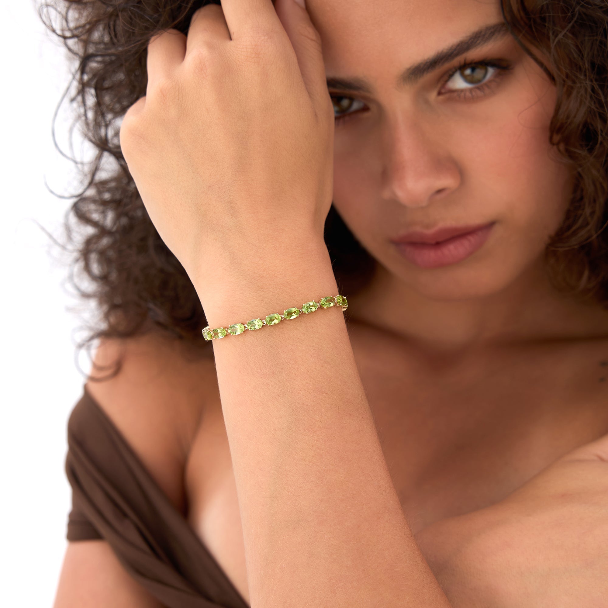 OBFJ0440 - 14K Gold Oval Shaped Peridot Tennis Bracelet 13.70 ctw 6