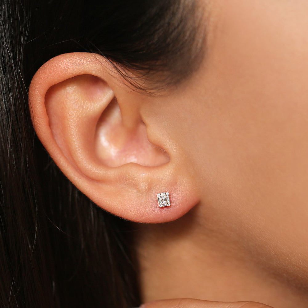 OBFJ1981 - 14k Mini Illusion Setting Baguette Studs 2