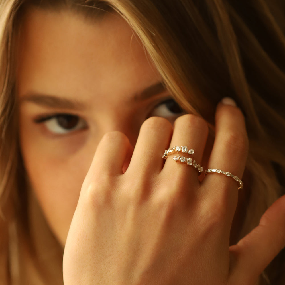 OBFJ2191 - 14K Solid Gold Cross Over Mix Diamond Ring 4