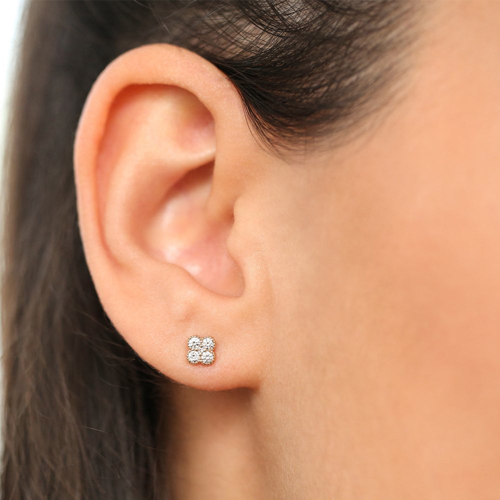 OBFJ1905 - 14k Gold Diamond Cluster Floral Design Earrings 2