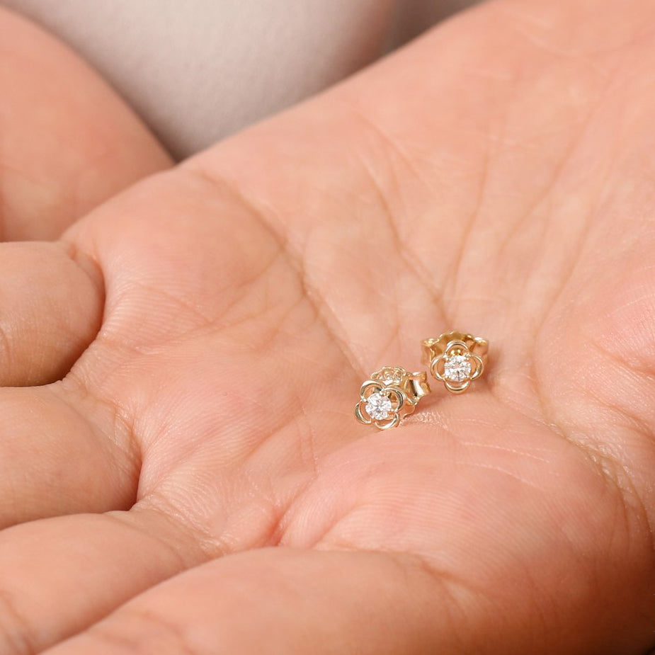 OBFJ2007 - 14k  Diamond Clover Earrings 3