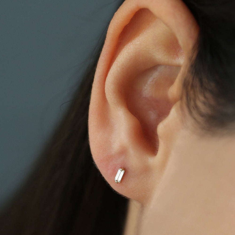 OBFJ2033 - 14k Mini Baguette Diamond Studs 3