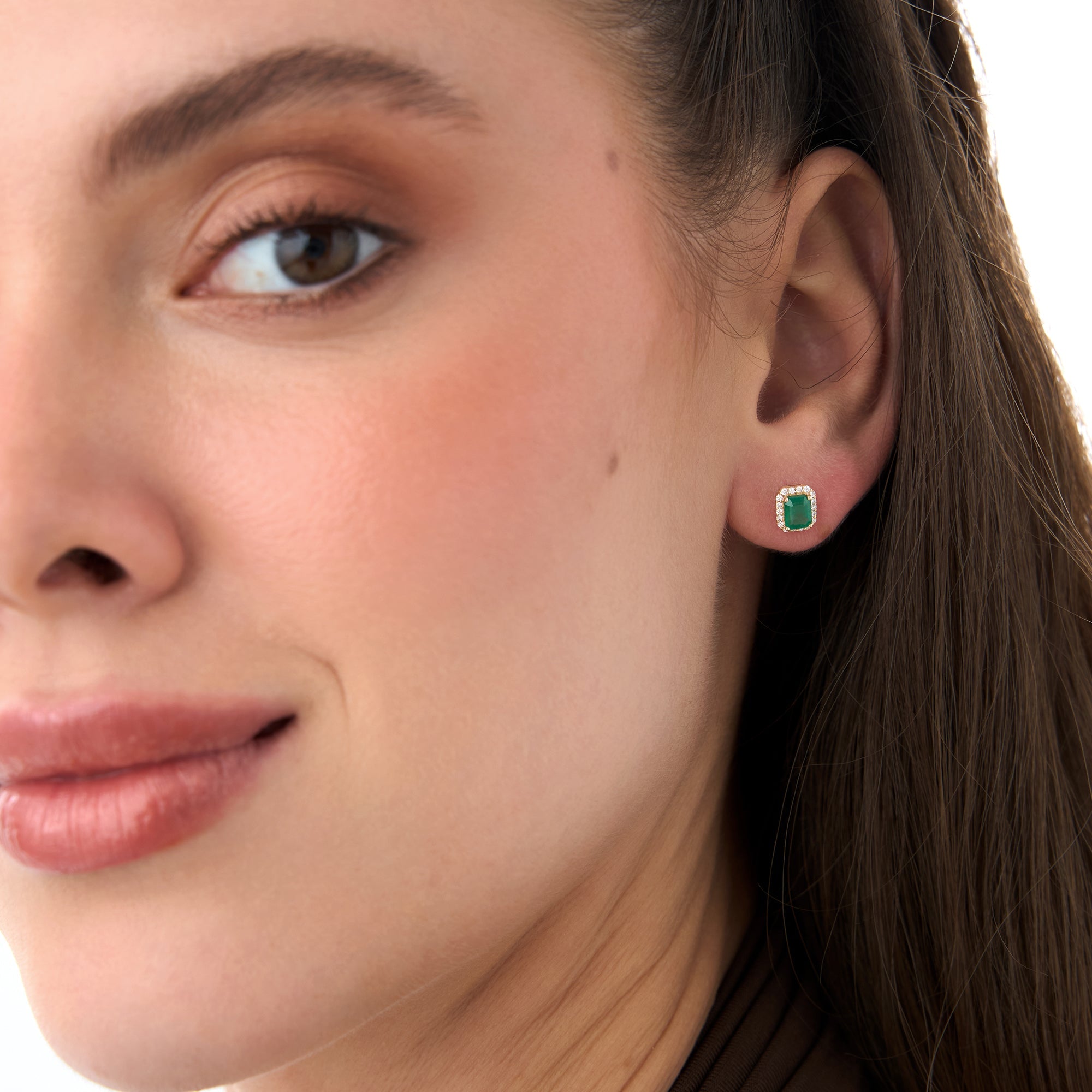 OBFJ0673 - 14k Emerald and Diamond Halo Stud Earrings 3