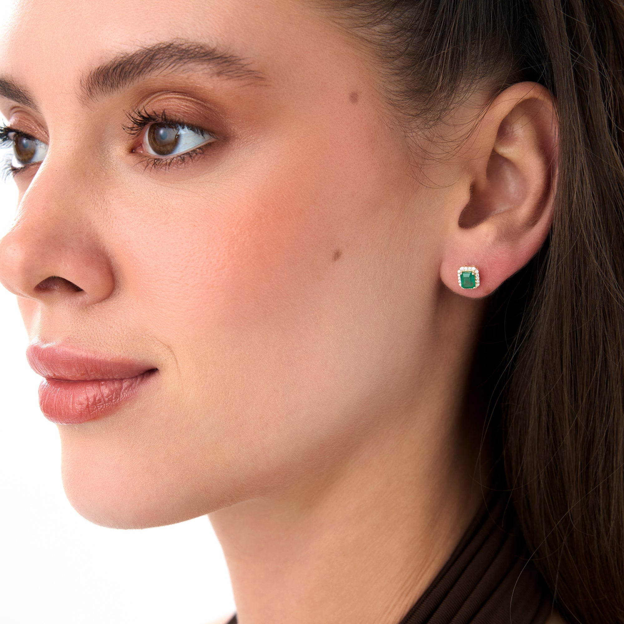 OBFJ0673 - 14k Emerald and Diamond Halo Stud Earrings 4