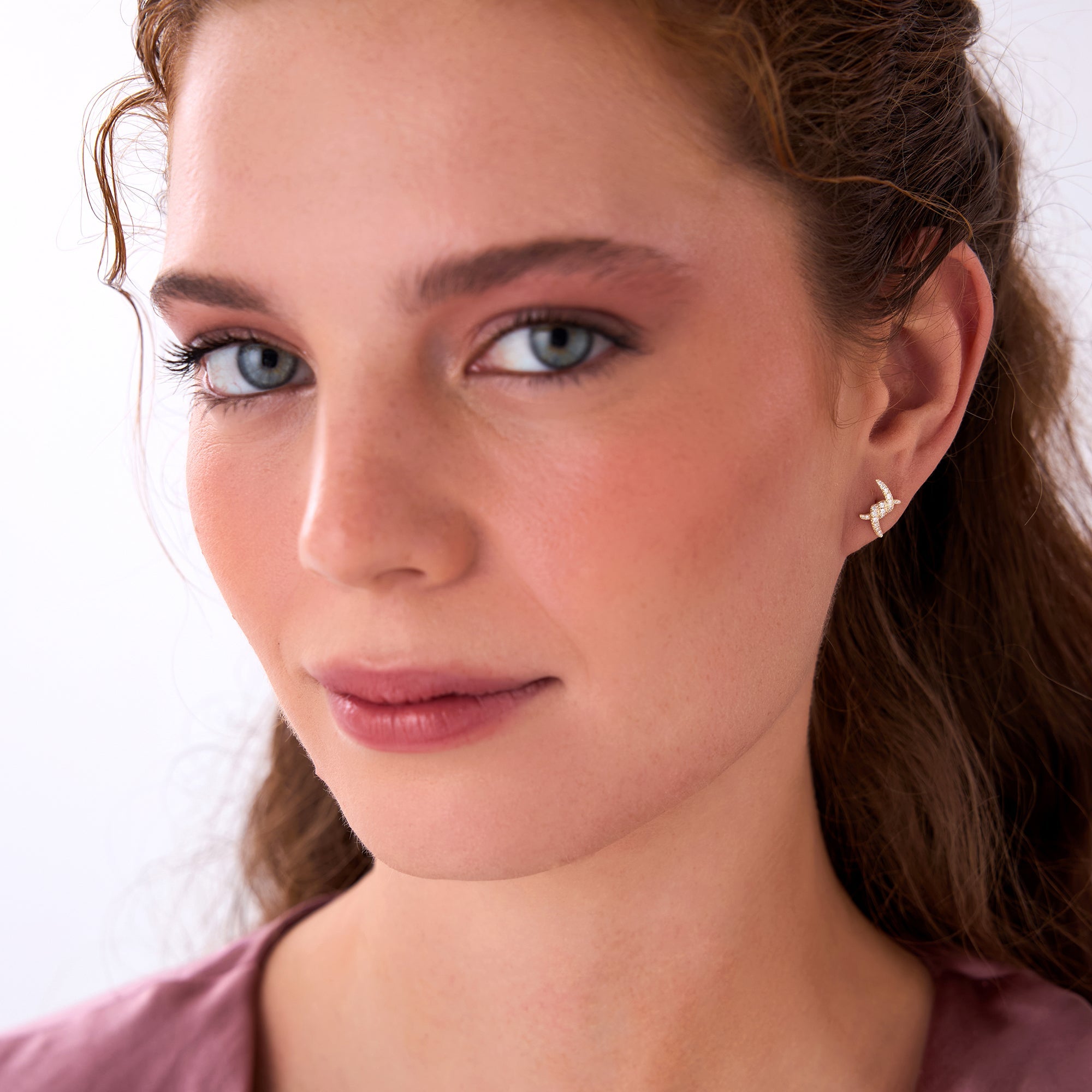 OBFJ0620 - 14k Diamond Knot Unique Stud Earrings 2