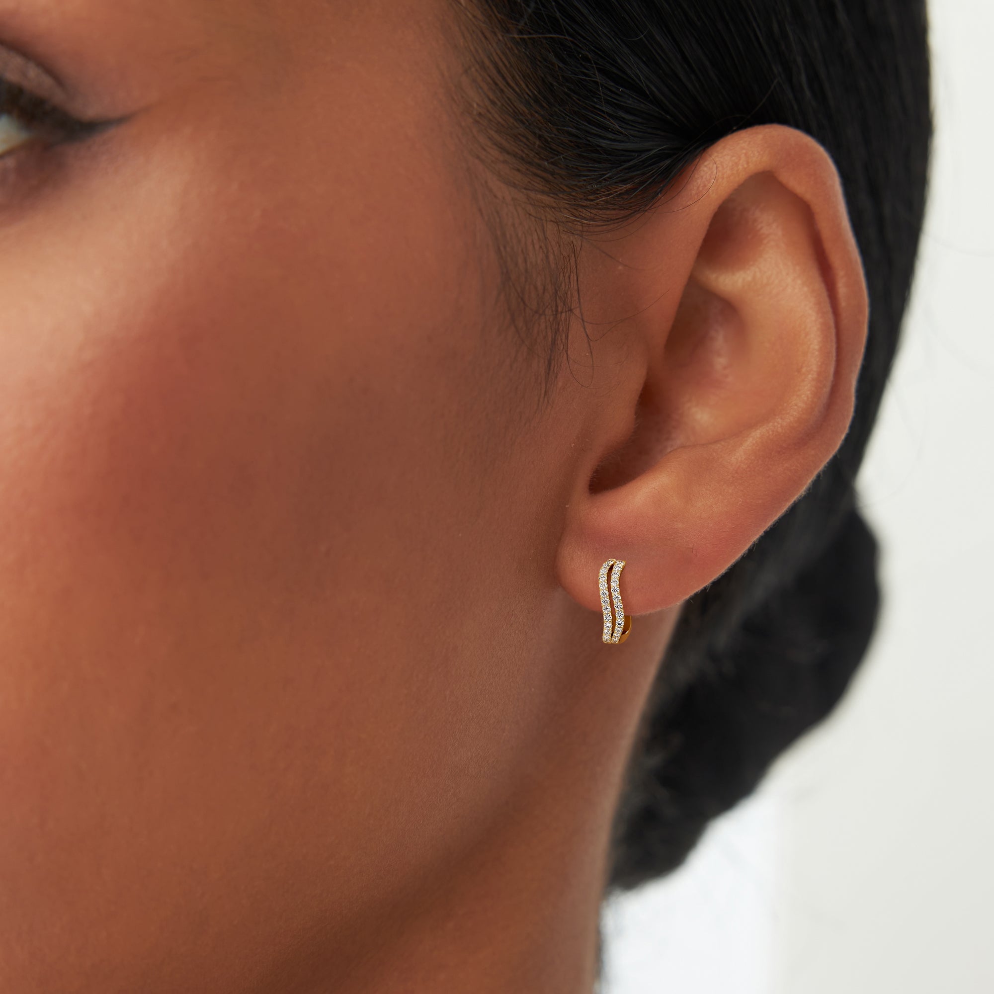 OBFJ0361 - 14K Gold Wave Pavé Huggie Hoop Earrings with Natural Diamonds 2