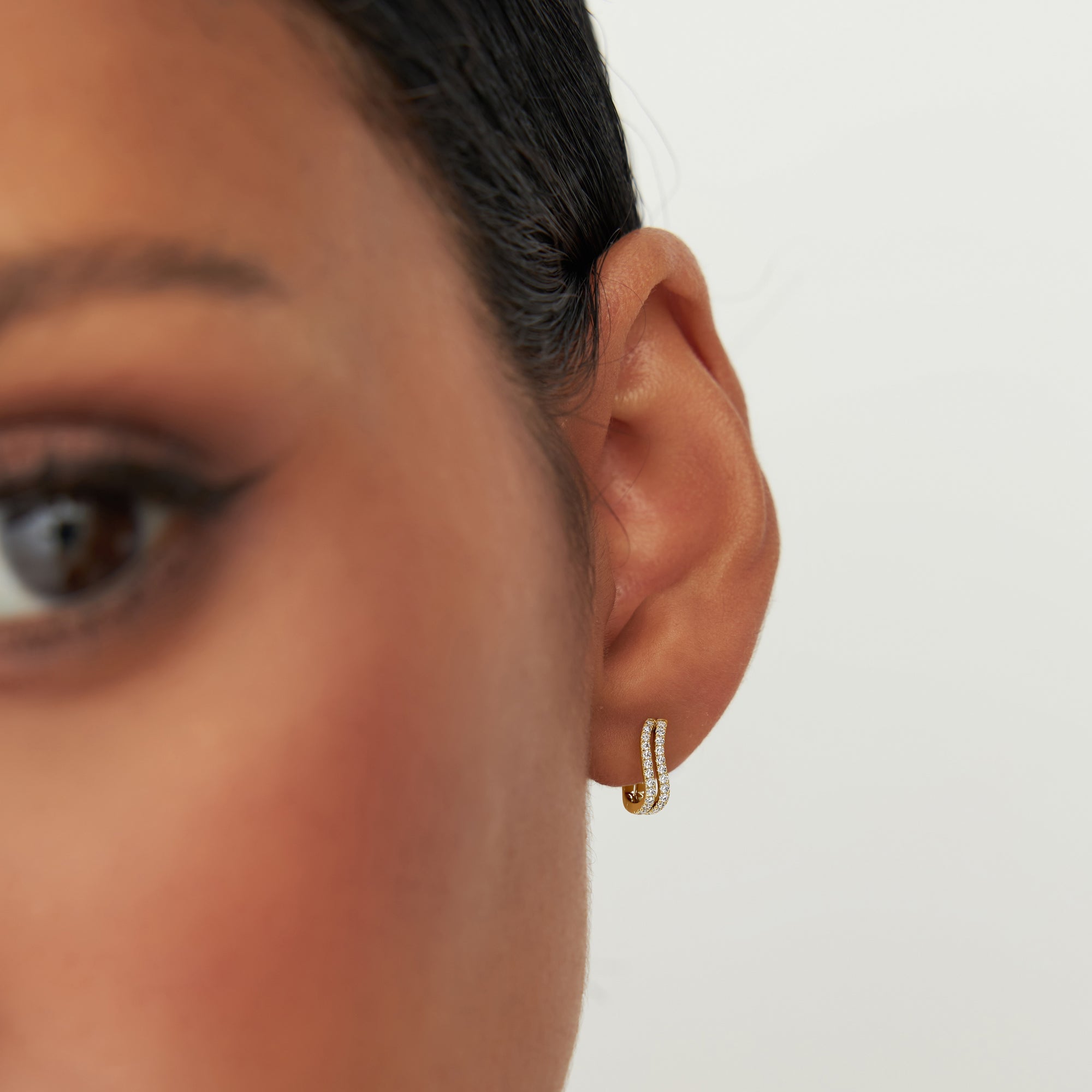 OBFJ0361 - 14K Gold Wave Pavé Huggie Hoop Earrings with Natural Diamonds 3