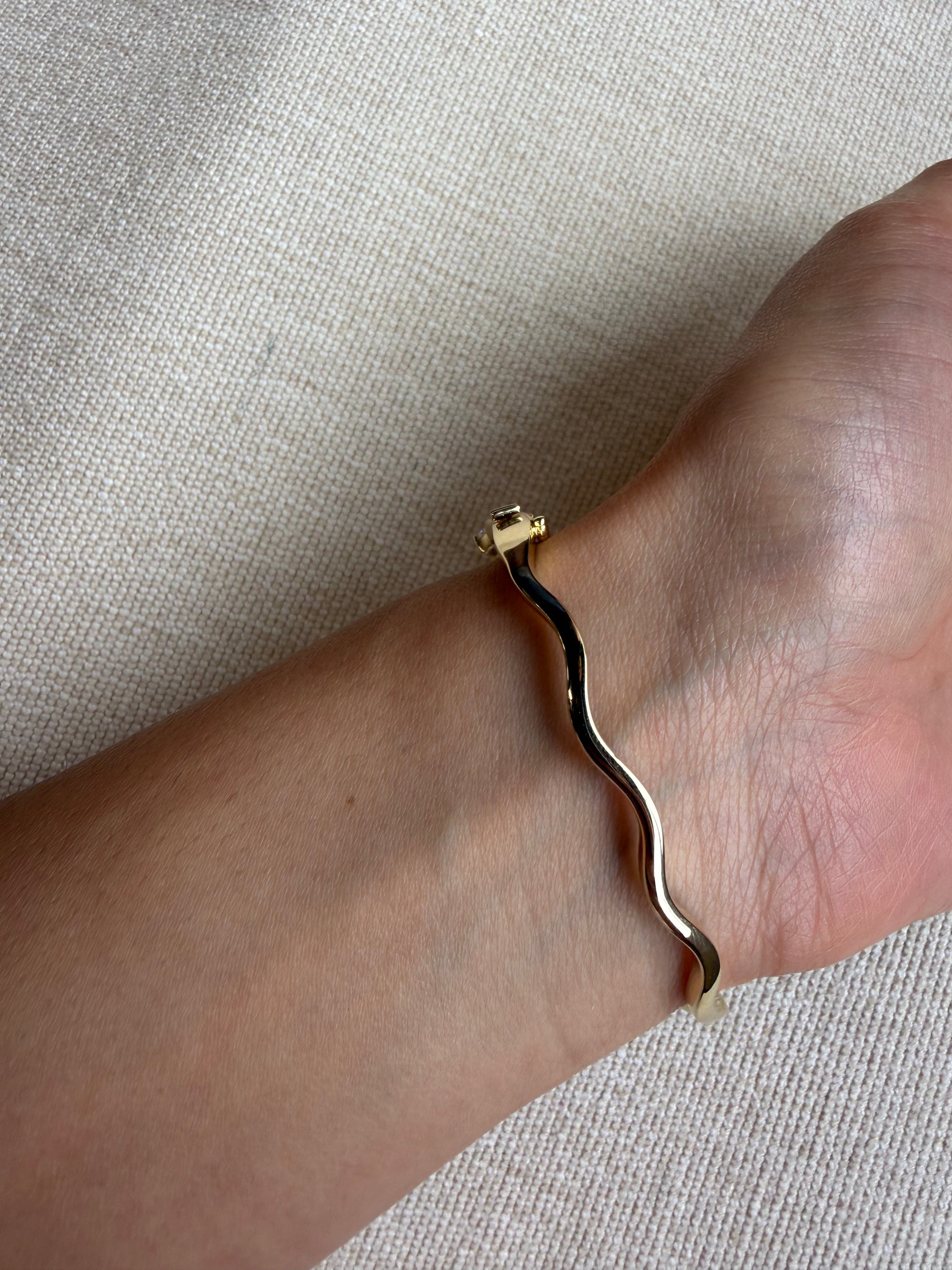 OBFJ0041 - 14K Gold Lab Grown Marquise Diamond Wavy Bangle 5