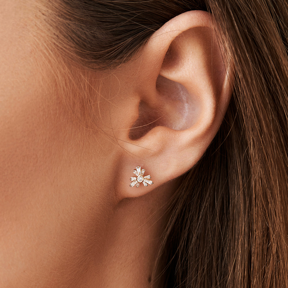 OBFJ2145 - 14k Triangle Shaped Tapered Baguette Diamond Stud 6