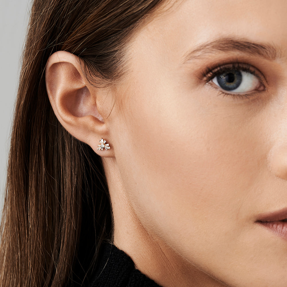 OBFJ2145 - 14k Triangle Shaped Tapered Baguette Diamond Stud 3