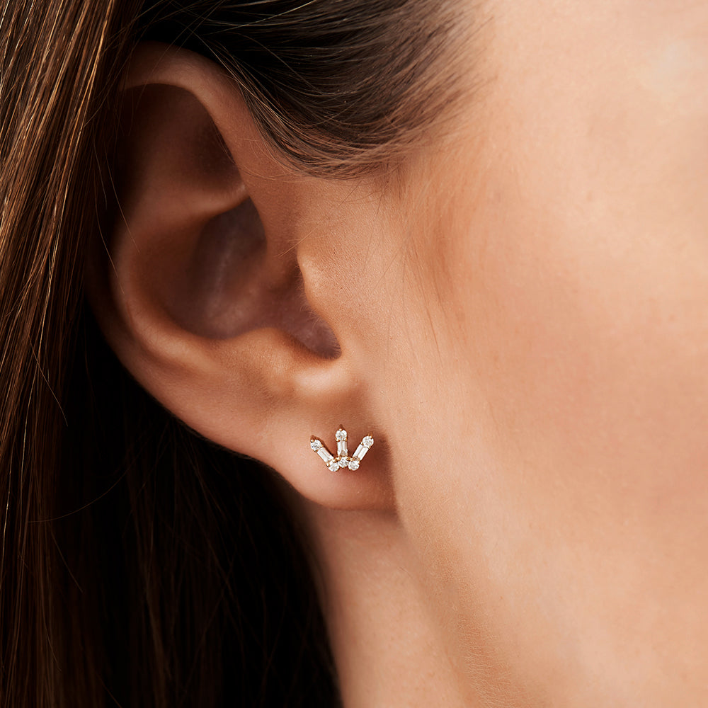 OBFJ2130 - 14k Baguette and Round Diamond Spike Studs 2